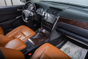 Седан Toyota Camry 2016 года, 2539000 рублей, Томск