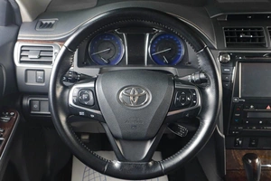 Седан Toyota Camry 2017 года, 2639000 рублей, Тюмень
