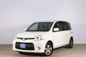 Минивэн Toyota Sienta 2013 года, 1169000 рублей, Новосибирск