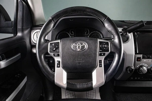 Пикап Toyota Tundra 2021 года, 6099000 рублей, Сургут