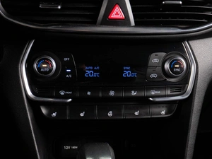 Внедорожник Hyundai Santa Fe 2018 года, 2698000 рублей, Тюмень