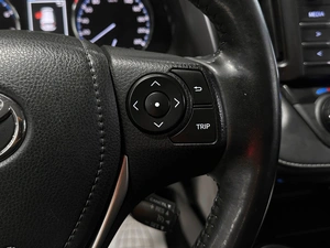 Внедорожник Toyota RAV4 2016 года, 2530000 рублей, Красноярск