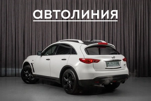 Внедорожник Infiniti QX70 2013 года, 1970000 рублей, Красноярск