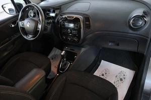 Внедорожник Renault Kaptur 2017 года, 1649000 рублей, Омск