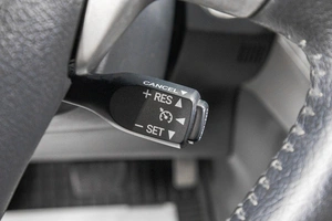 Хетчбэк Toyota Auris 2007 года, 699000 рублей, Барнаул