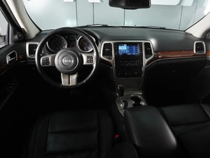 Внедорожник Jeep Grand Cherokee 2012 года, 1819000 рублей, Красный Пахарь