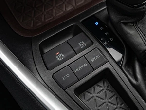 Внедорожник Toyota RAV4 2019 года, 3099000 рублей, Краснодар