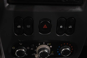 Седан Renault Logan 2011 года, 399000 рублей, Новокузнецк