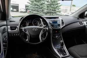 Седан Hyundai Elantra 2015 года, 949000 рублей, Ульяновск