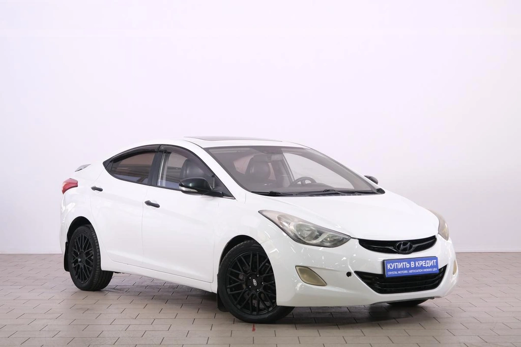 Седан Hyundai Avante 2011 года, 829000 рублей, Омск
