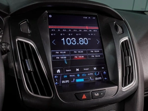 Хетчбэк Ford Focus 2011 года, 1049000 рублей, Воронеж