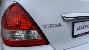 Седан Nissan Tiida 2013 года, 756000 рублей, Солонцы