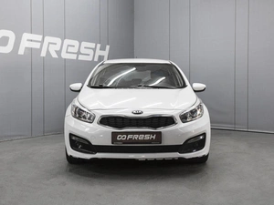 Хетчбэк Kia Ceed 2015 года, 970000 рублей, Омск