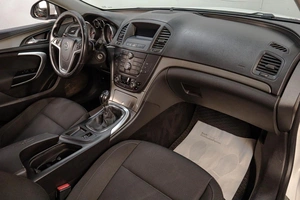 Седан Opel Insignia 2011 года, 779000 рублей, Челябинск