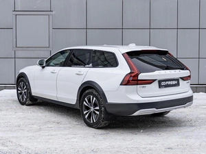 Универсал Volvo V90 Cross Country 2021 года, 3966000 рублей, Санкт-Петербург