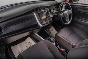 Универсал Toyota Corolla Fielder 2018 года, 1589000 рублей, Томск