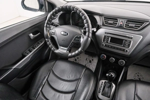 Седан Kia Rio 2017 года, 1299000 рублей, Красноярск