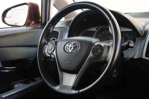 Внедорожник Toyota Venza 2013 года, 2319000 рублей, Омск