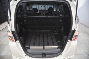 Минивэн Honda Freed 2011 года, 1049000 рублей, Красноярск