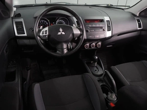 Внедорожник Mitsubishi Outlander 2010 года, 1099000 рублей, Воронеж