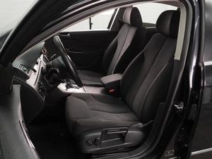 Седан Volkswagen Passat 2010 года, 799000 рублей, Воронеж