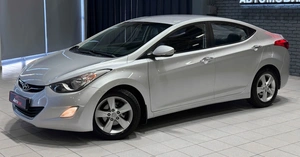 Седан Hyundai Avante 2011 года, 997000 рублей, Красноярск