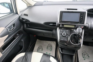 Минивэн Toyota Wish 2016 года, 1899000 рублей, Красноярск