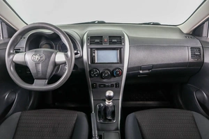 Седан Toyota Corolla 2012 года, 1059000 рублей, Пермь