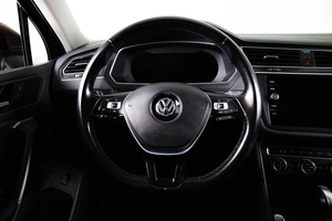 Внедорожник Volkswagen Tiguan 2018 года, 3399000 рублей, Пермь
