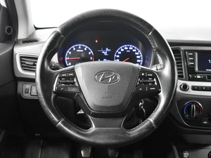 Седан Hyundai Solaris 2018 года, 779900 рублей, Казань