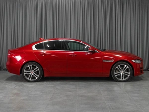 Седан Jaguar XE 2016 года, 1497000 рублей, Тюмень