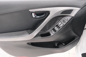 Седан Hyundai Avante 2010 года, 899000 рублей, Красноярск