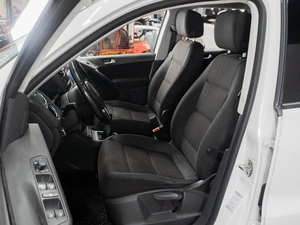 Внедорожник Volkswagen Tiguan 2012 года, 1169000 рублей, Тюмень