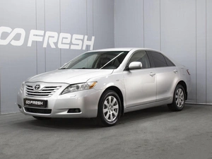 Седан Toyota Camry 2006 года, 1060000 рублей, Омск