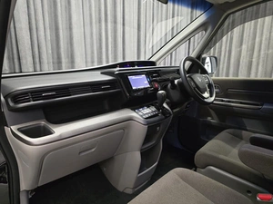 Минивэн Honda Stepwgn 2016 года, 1620000 рублей, Красноярск