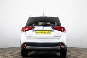 Внедорожник Mitsubishi Outlander 2015 года, 1699000 рублей, Пермь