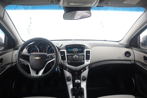 Седан Chevrolet Cruze 2011 года, 660000 рублей, Орёл