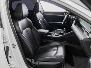 Седан Kia K5 2020 года, 2300000 рублей, Тюмень