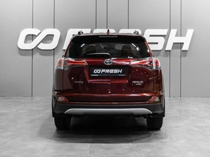 Внедорожник Toyota RAV4 2018 года, 2649000 рублей, Тюмень