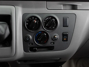 Nissan Urvan, V 2.8 MТ (147 л.с.) 4D 2016г. 2016 года, 3869000 рублей, Тюмень