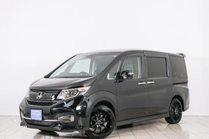Минивэн Honda Stepwgn Spada 2016 года, 1999000 рублей, Красноярск