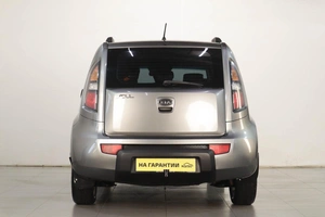 Хетчбэк Kia Soul 2010 года, 739000 рублей, Челябинск