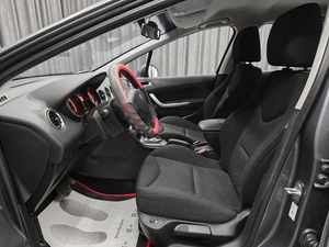 Хетчбэк Peugeot 308 2010 года, 450000 рублей, Красноярск