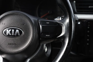 Хетчбэк Kia Rio X-Line 2018 года, 1199000 рублей, Новосибирск