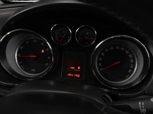 Седан Opel Insignia 2012 года, 945000 рублей, Тюмень