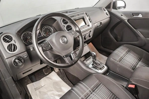 Внедорожник Volkswagen Tiguan 2015 года, 1699000 рублей, Челябинск