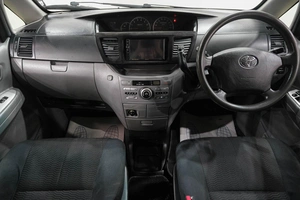 Минивэн Toyota Voxy 2006 года, 889000 рублей, Новокузнецк