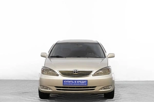 Седан Toyota Camry 2001 года, 689000 рублей, Барнаул