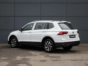 Внедорожник Volkswagen Tiguan L 2024 года, 3950000 рублей, Краснодар