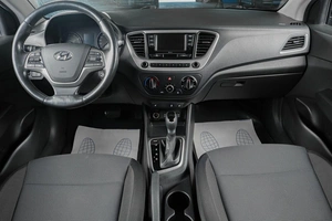 Седан Hyundai Solaris 2018 года, 1229000 рублей, Тюмень